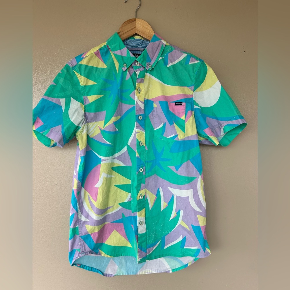Chubbies Friday Weekend Button Down Shirt size Small Unique Print